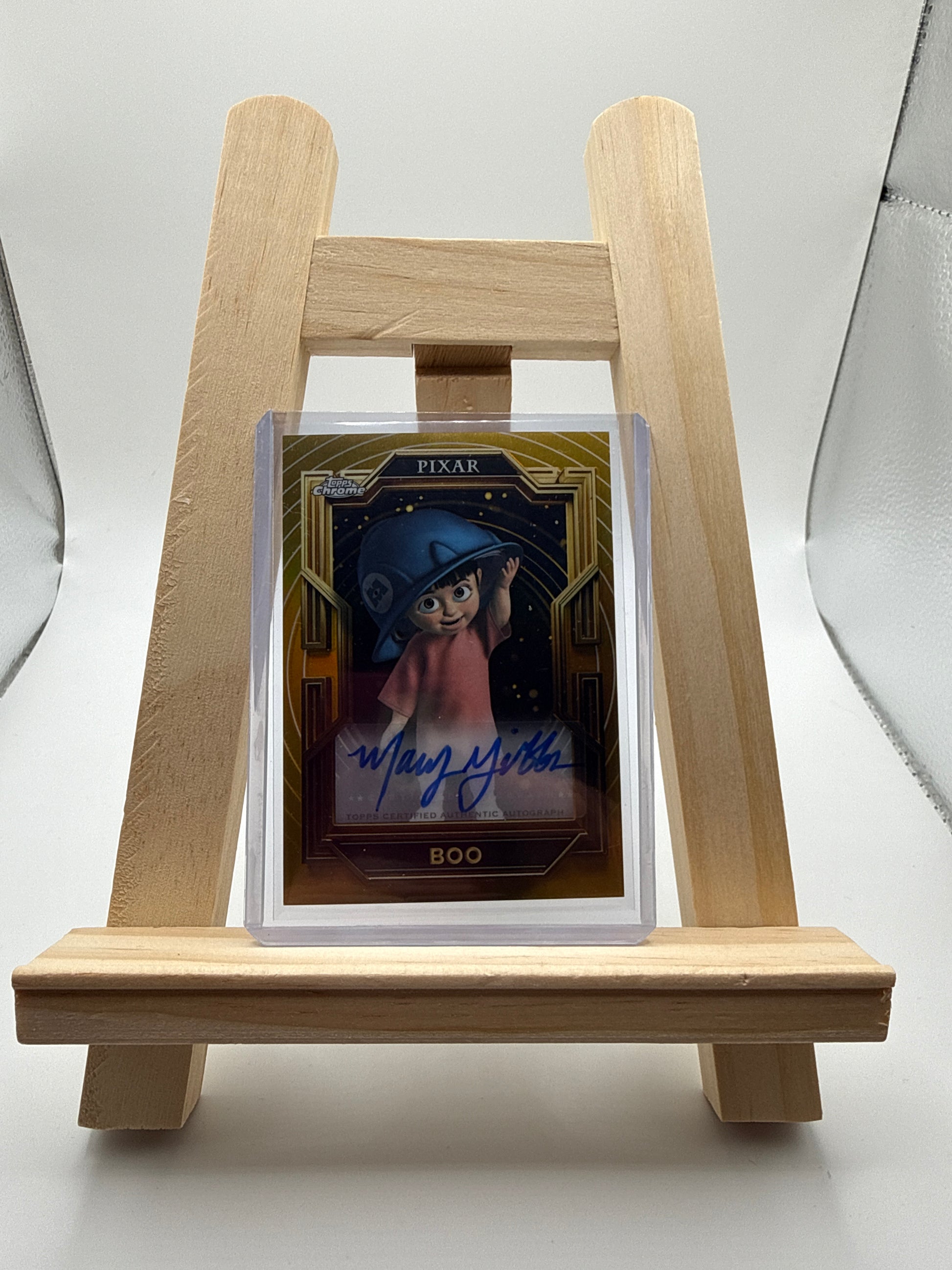 2025 Topps Chrome Pixar Gold Boo Mary Gibbs Gilded Auto #AA-MG - Vorderseite