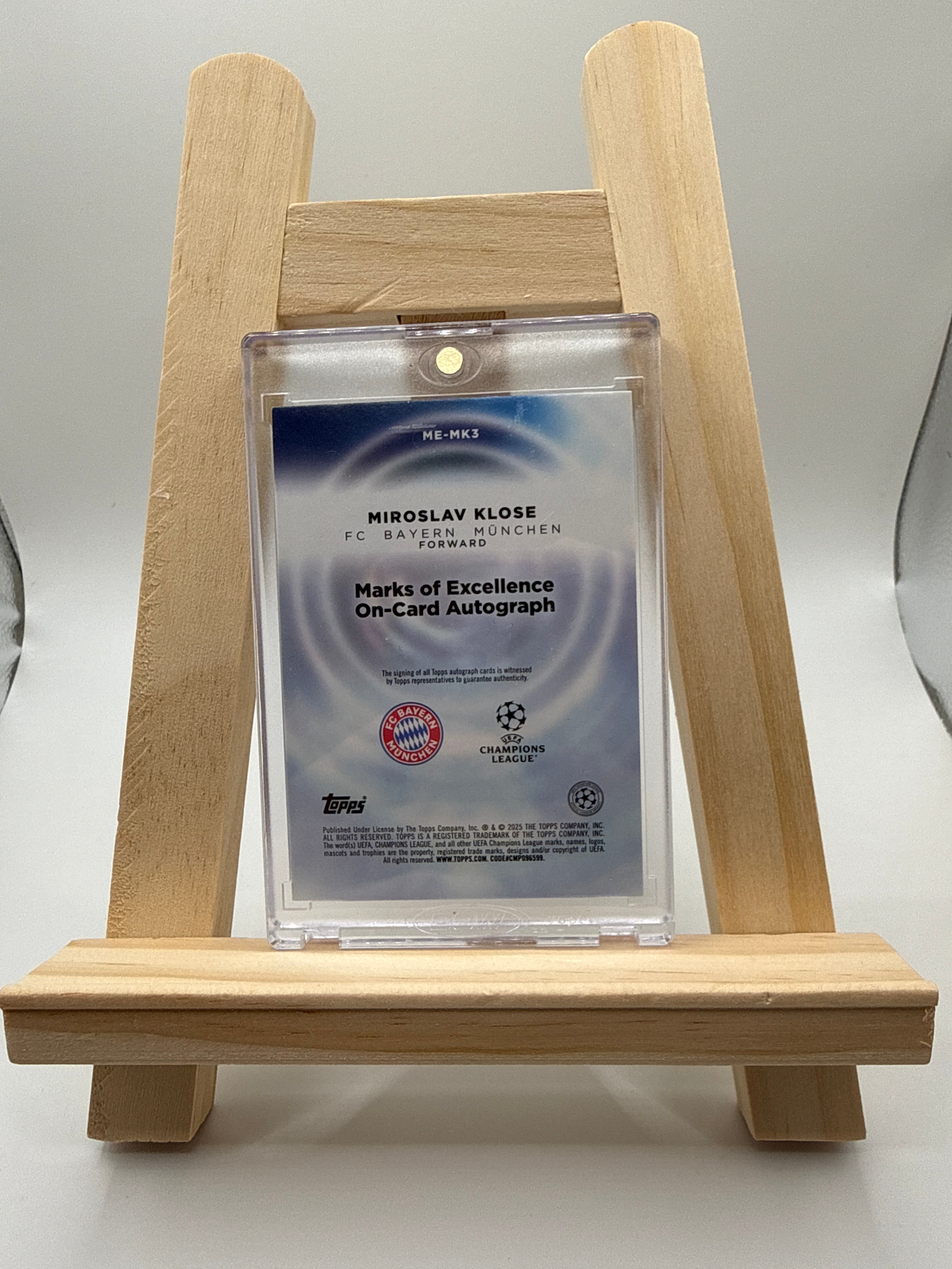 Topps Chrome Merlin 24/25 Marks Of Excellence Klose Auto /50 - Detailansicht 2