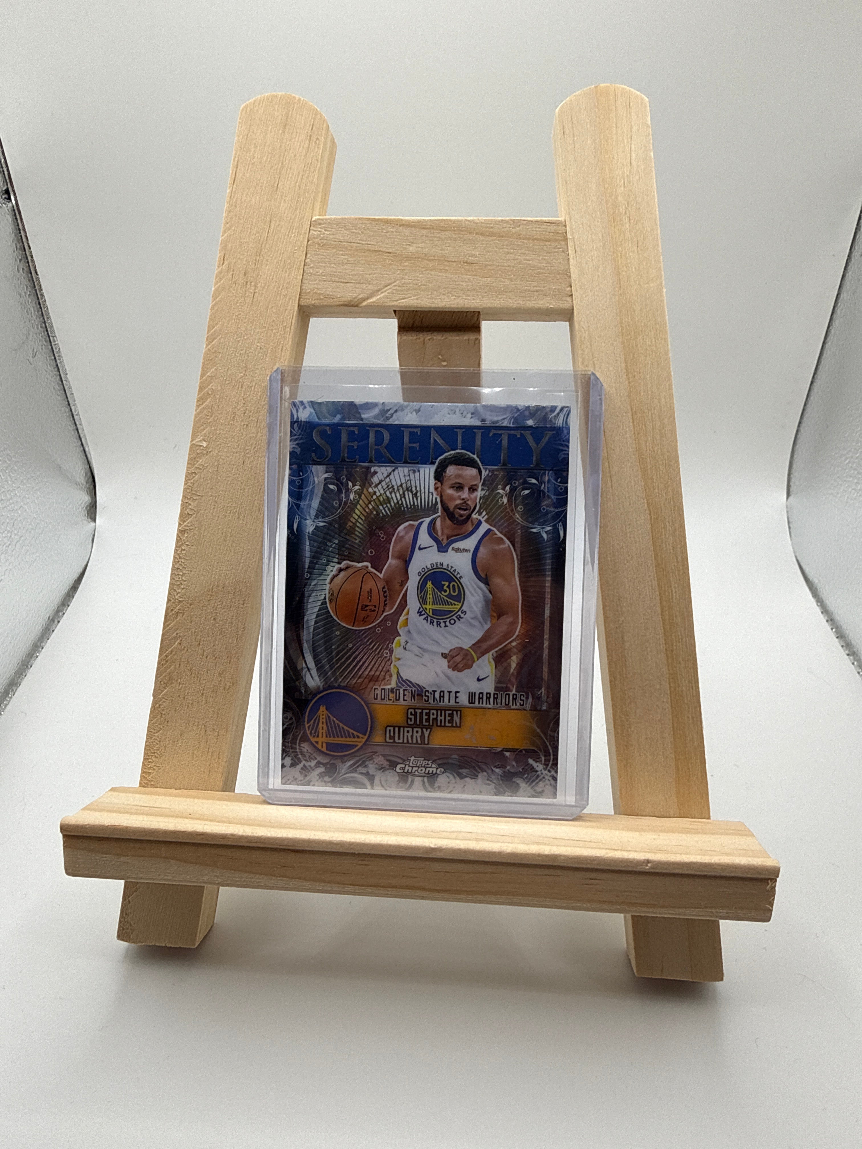 2025-26 Topps Chrome Basketball Stephen Curry Serenity Card - Vorderseite