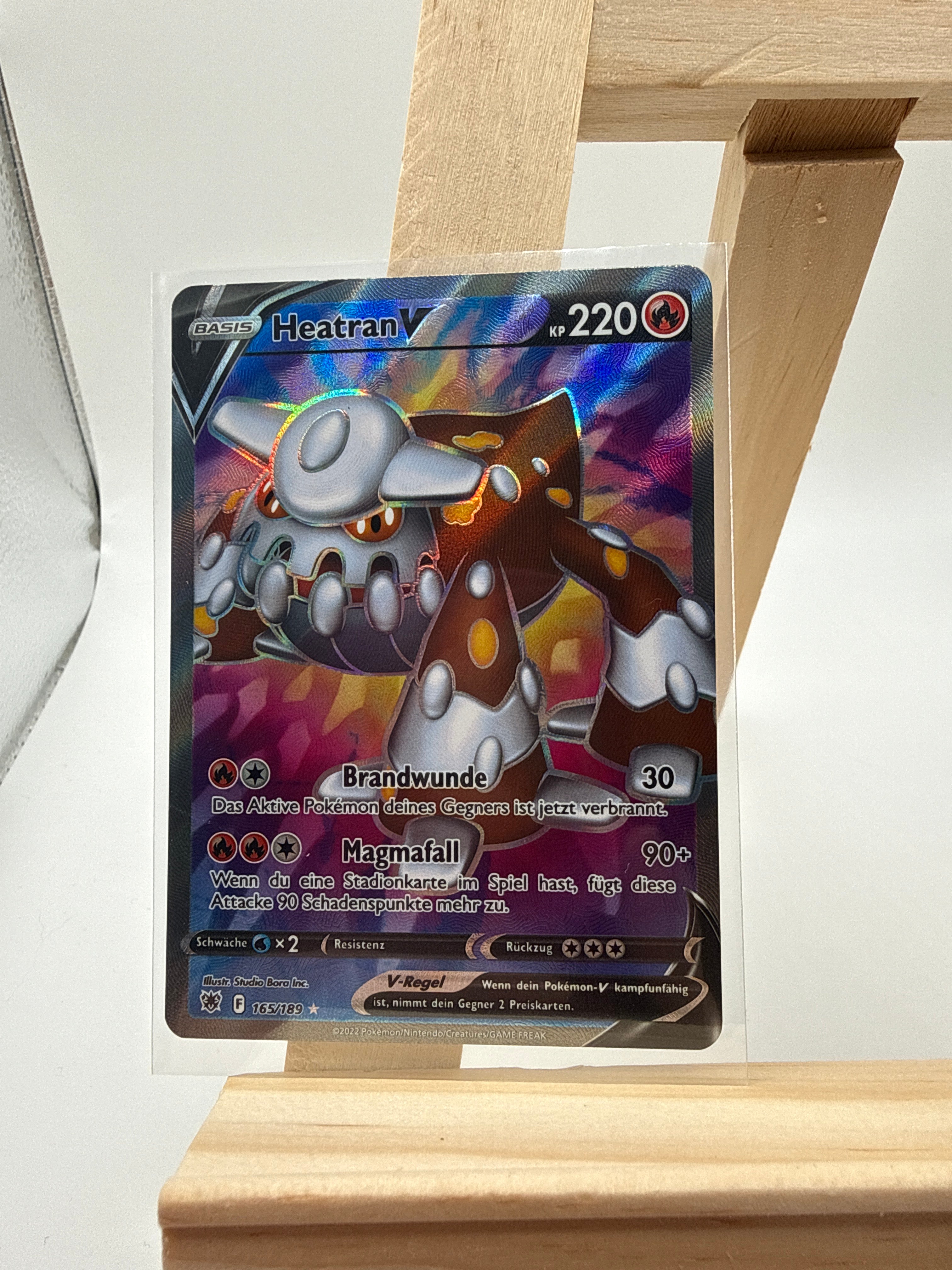TCG Pokemon Karte Heatran V 165/189 NM Ger Ultra Rare - Vorderseite