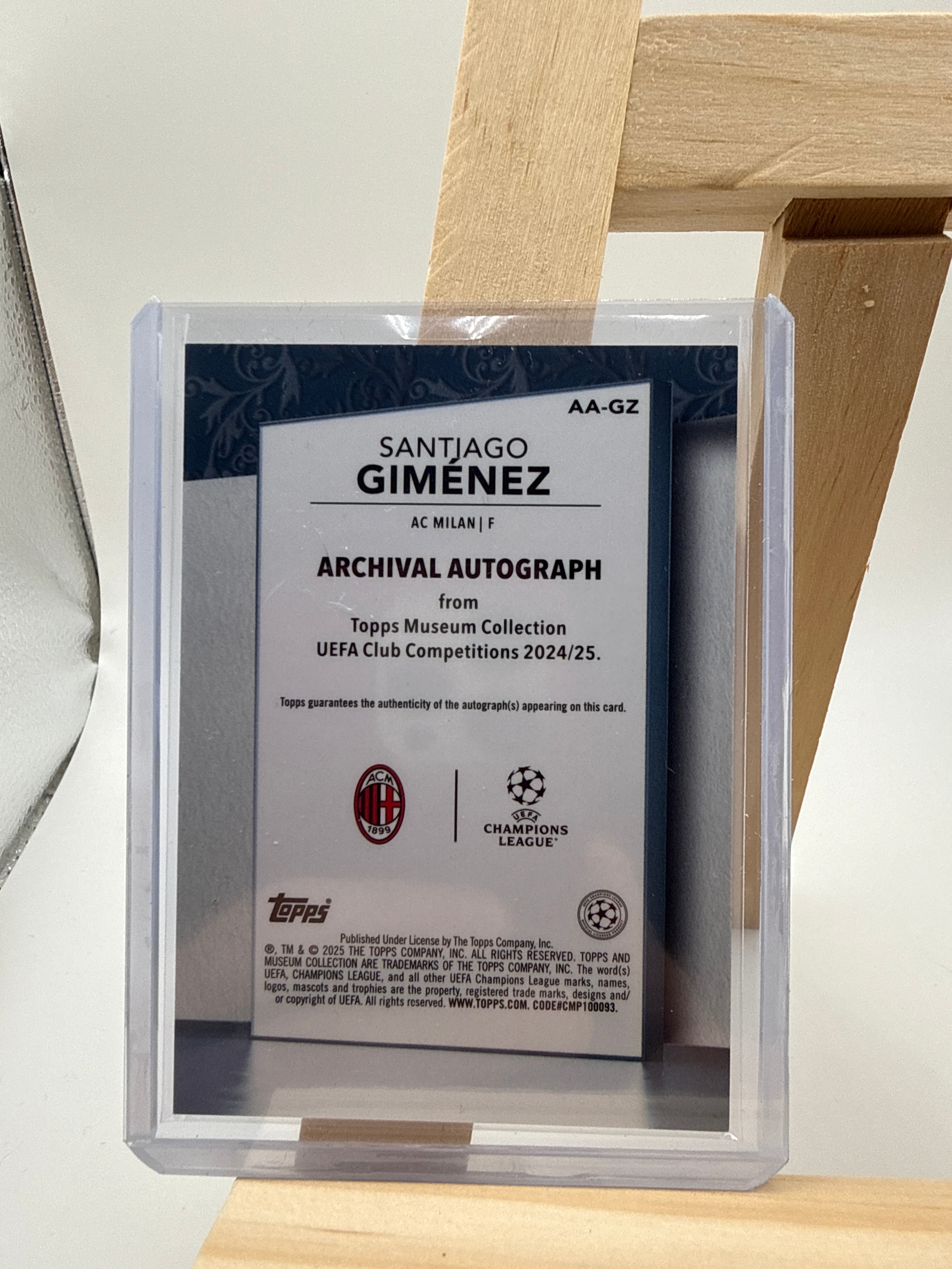 Topps Museum Collection 2025 Santiago Gimenez Auto /25 AC Milan - Detailansicht 2