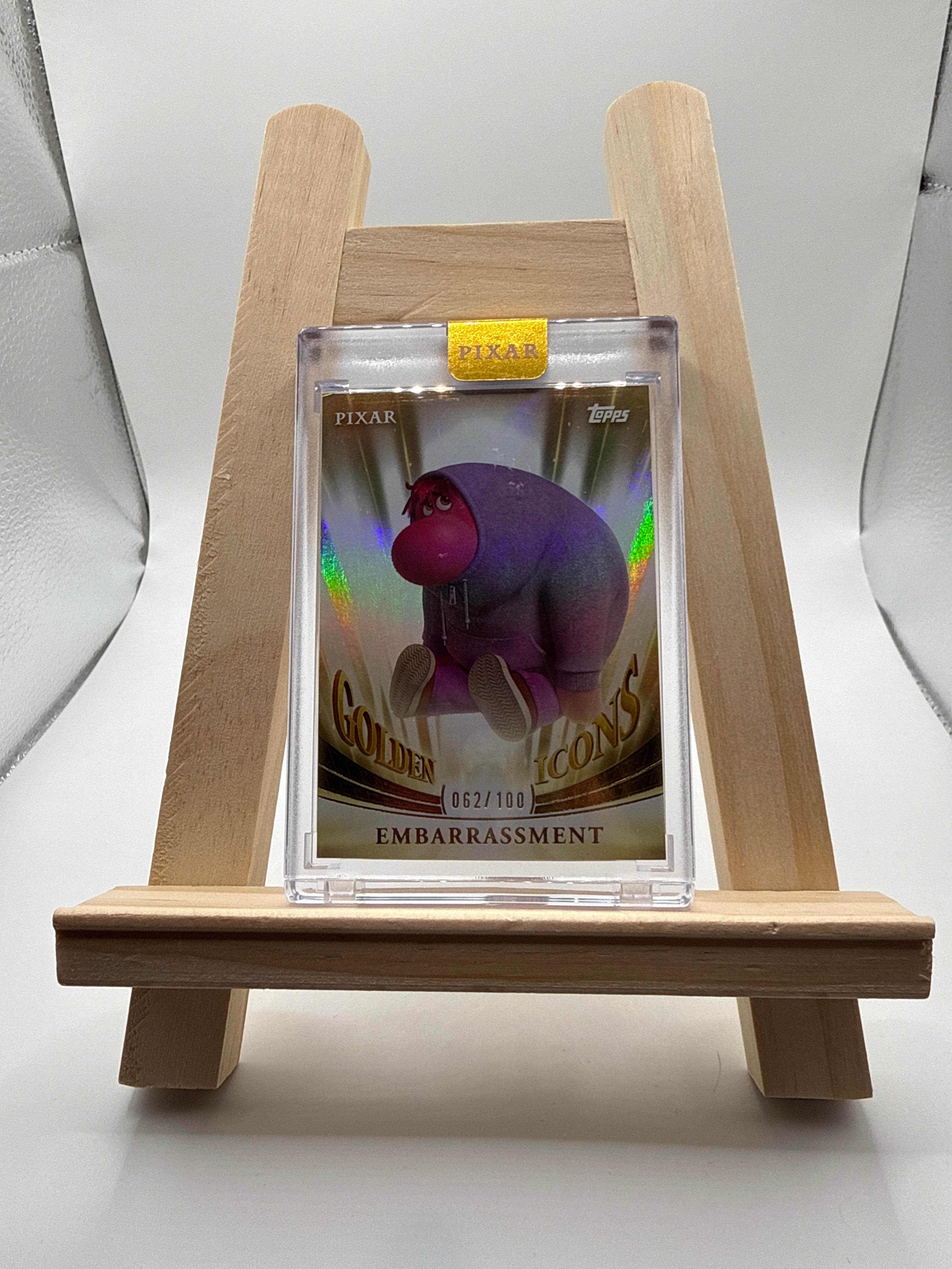 2025 Topps Chrome Pixar Gold Golden Icons Embarassment /100 - Vorderseite