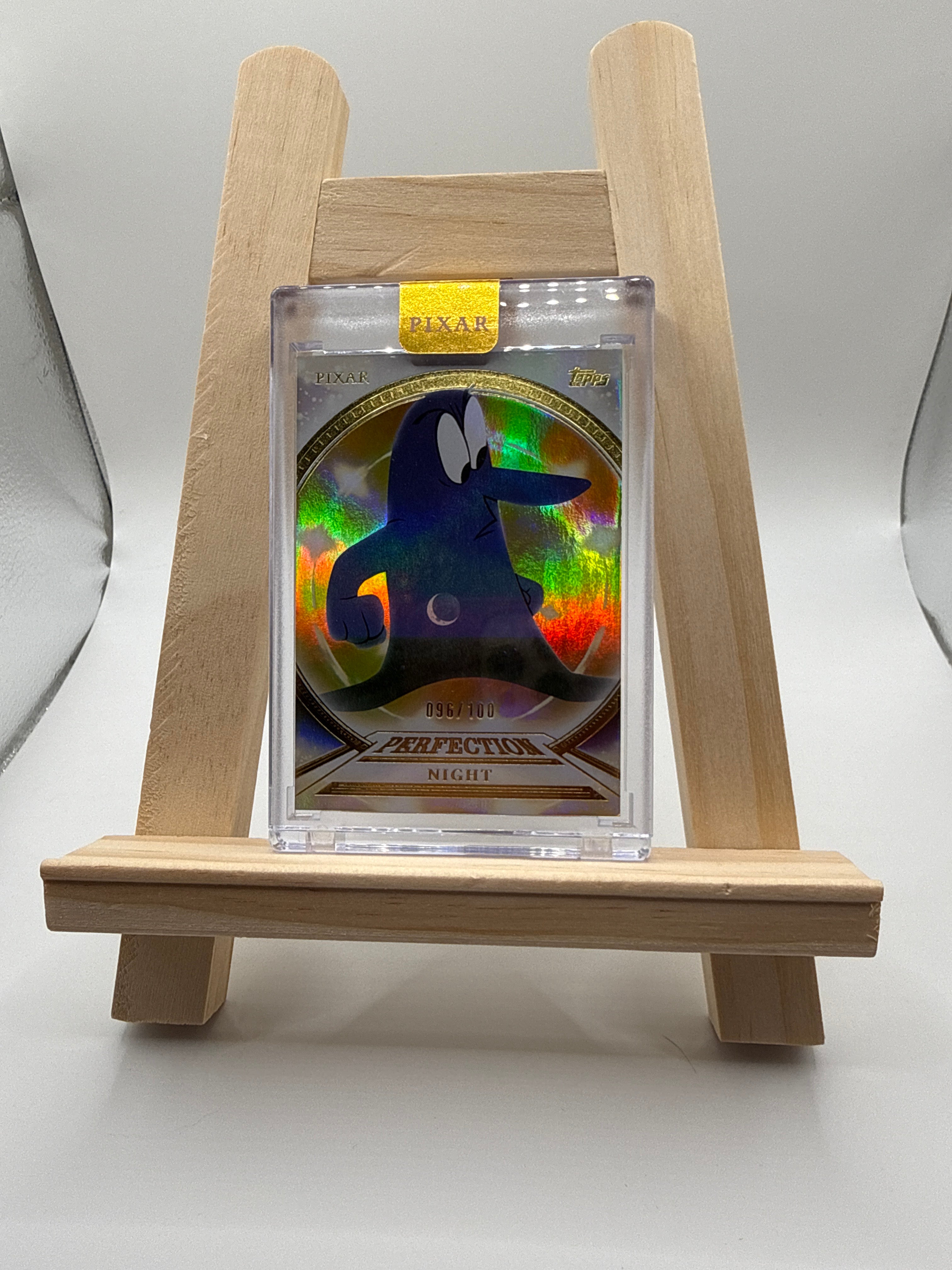 2025 Topps Chrome Pixar Gold Perfection Night /100 - Vorderseite