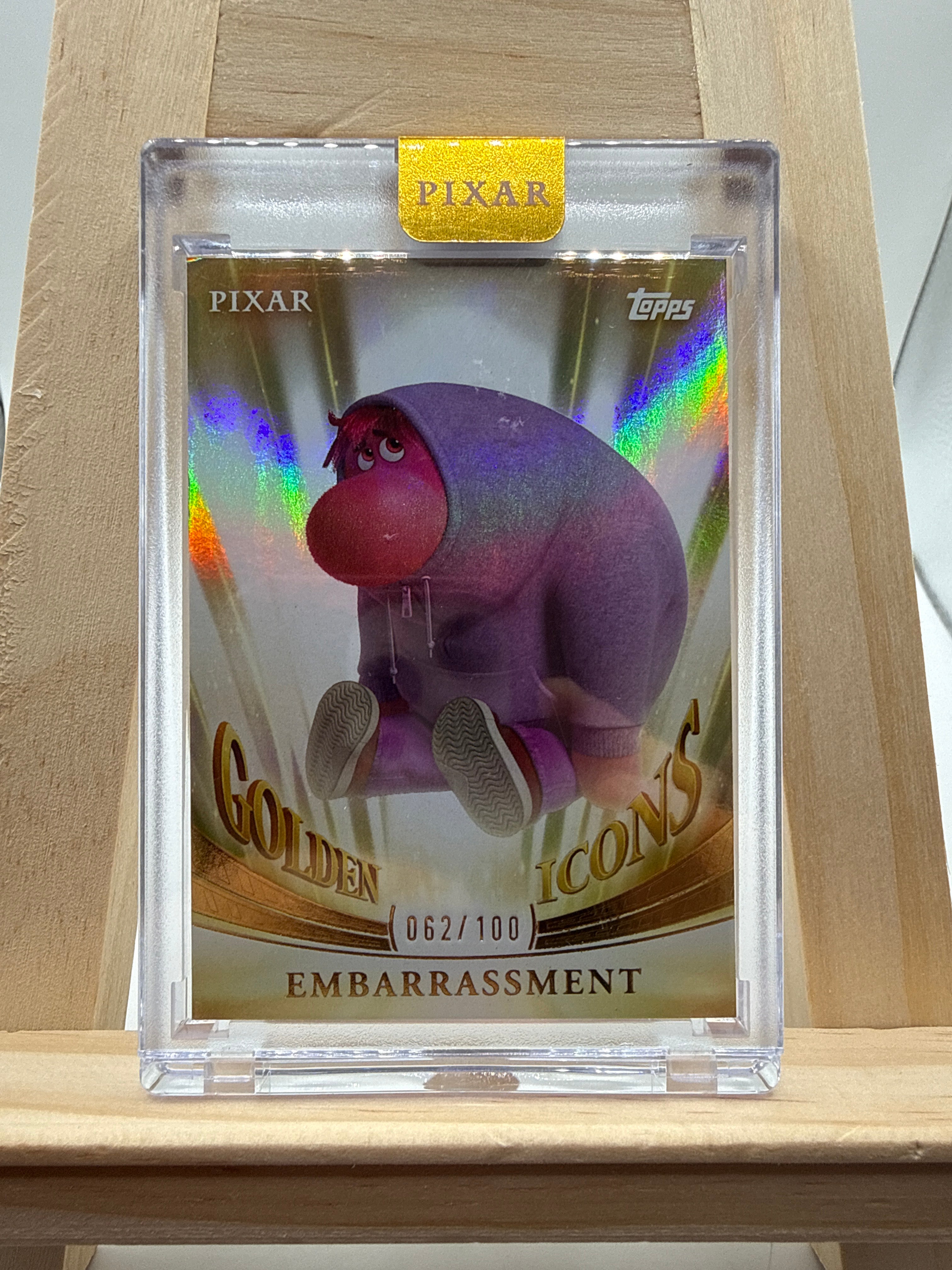 2025 Topps Chrome Pixar Gold Golden Icons Embarassment /100 - Rückseite