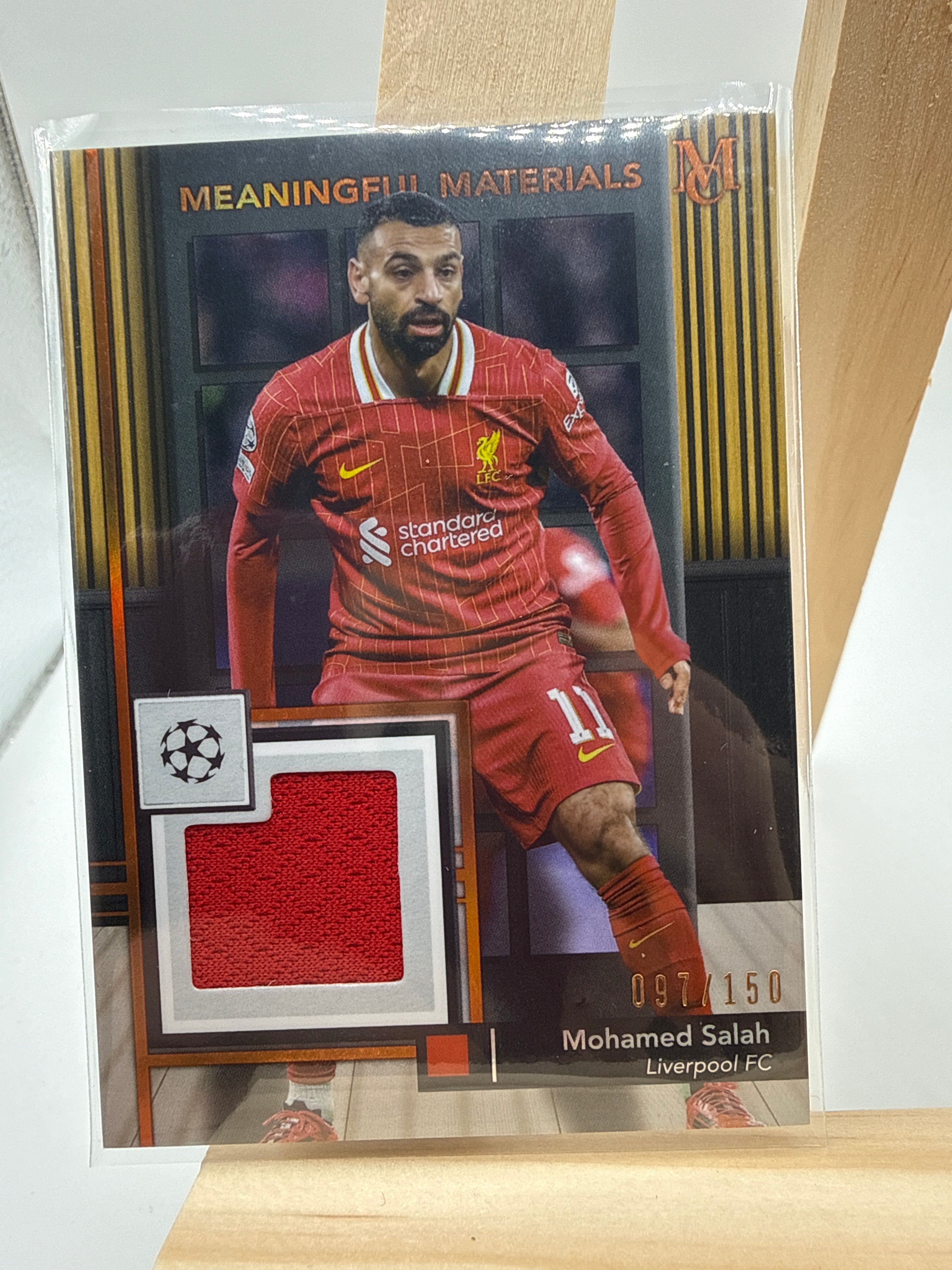 2025 Topps Museum Collection Mohamed Salah Meaningful Material Relic /150 - Rückseite