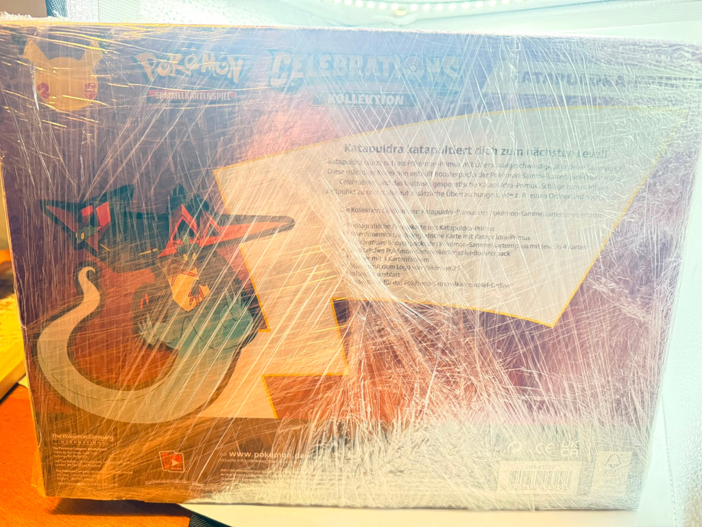 Pokémon Celebrations Katapuldra Primus Kollektion Box 25th Anniversary OVP DE