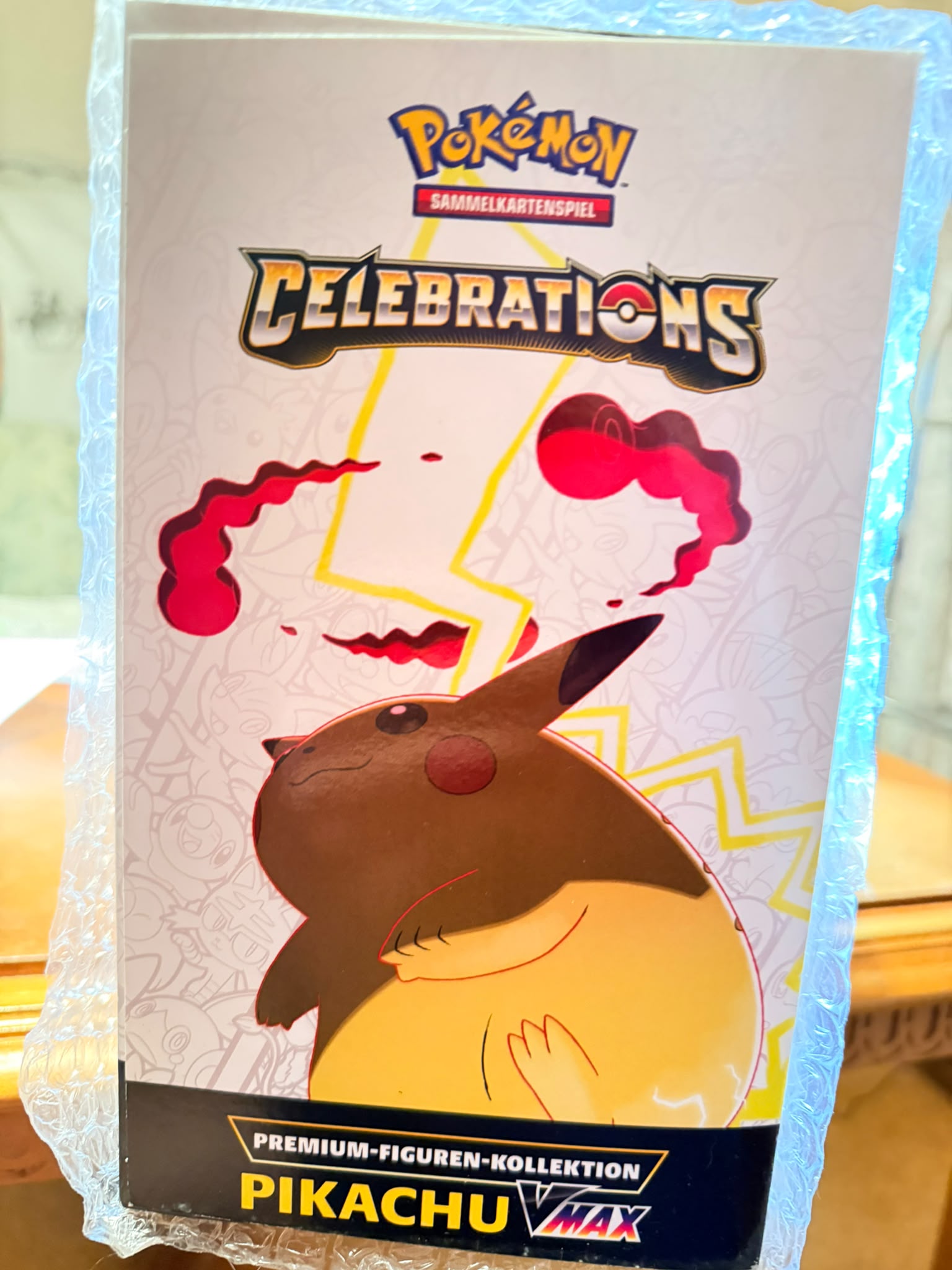 Pokémon Celebrations Premium Figure Kollektion Pikachu VMAX 25th Anniversary NEU