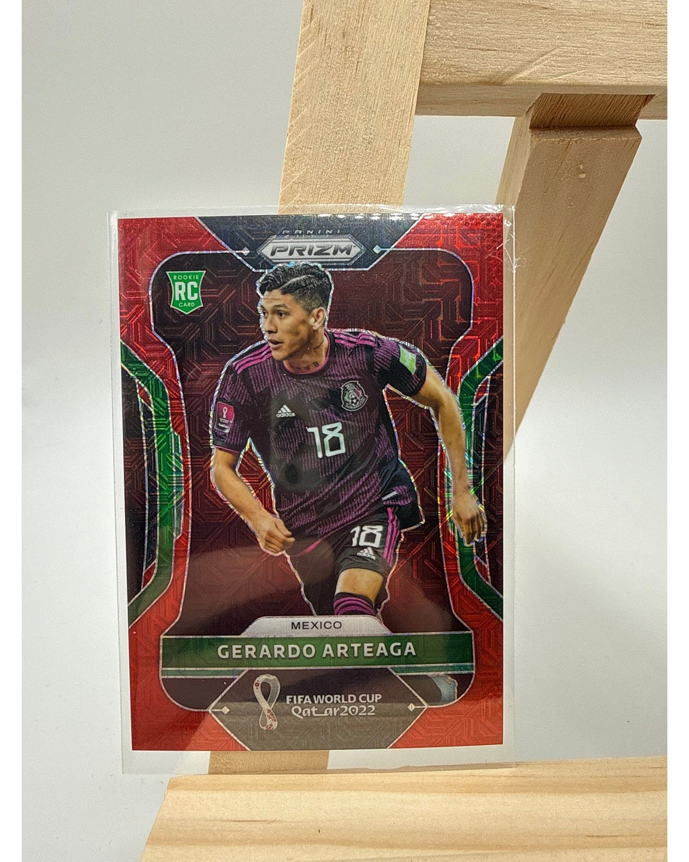 Panini Prizm 2022 Qatar Cup Gerardo Arteaga/99 Red mojo Rookie Card