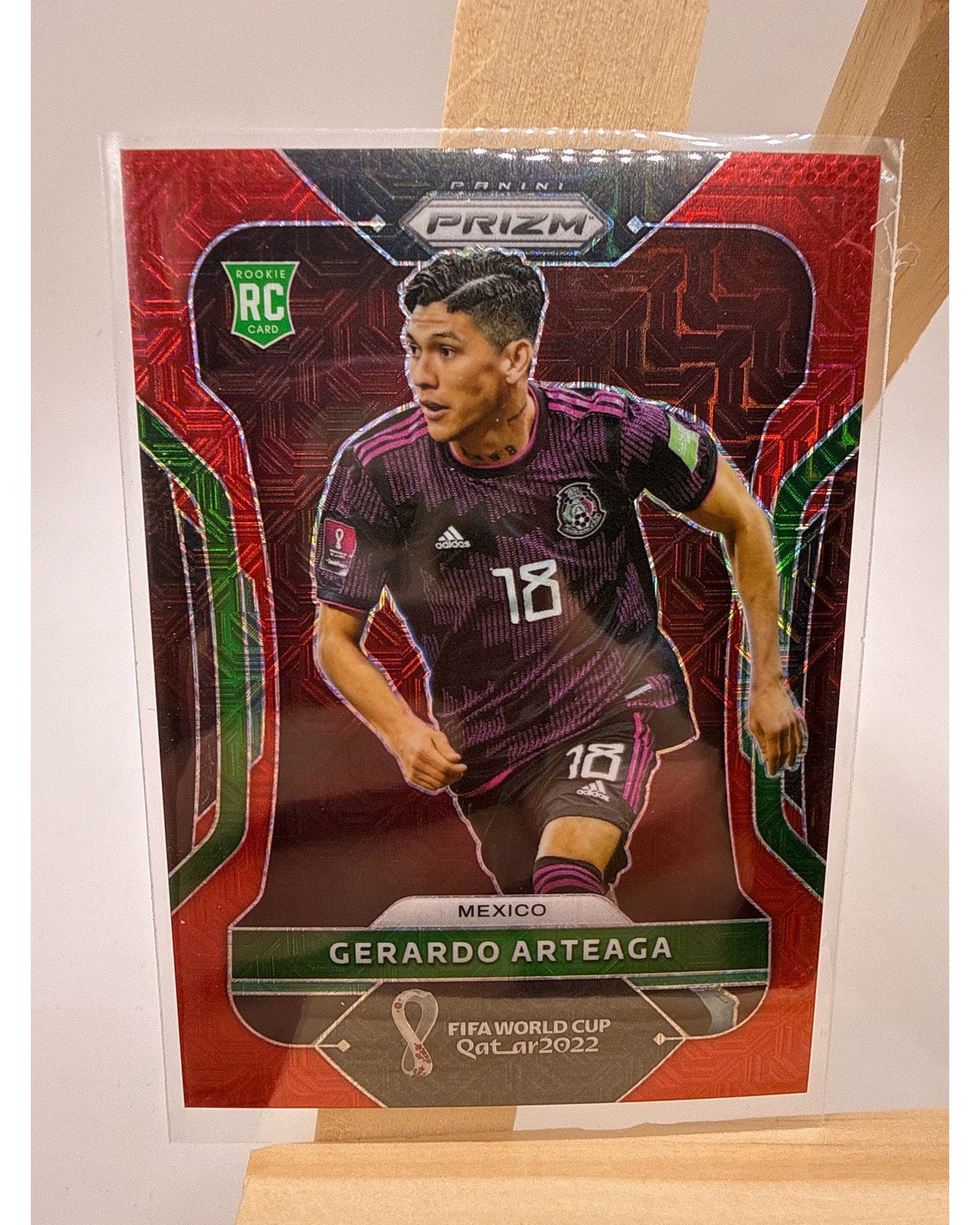 Panini Prizm 2022 Qatar Cup Gerardo Arteaga/99 Red mojo Rookie Card